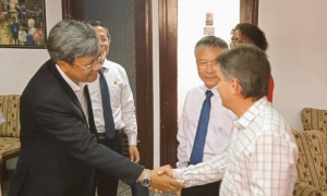 Delegación vietnamita en la Atenas de Cuba