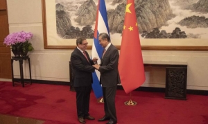 Encuentro entre los cancilleres Bruno Rodríguez Parrilla y Wang Yi.