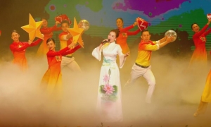 Un sentimiento de alegría y celebración copó la sala del teatro Ho Guom, por los 65 años de relaciones bilaterales. Fotos: Estudios Revolución